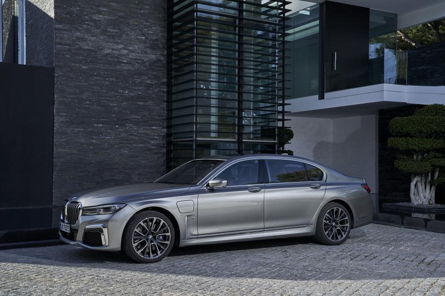  BMW 745Le xDrive M Sport (G12) 2019 года  (WW) (фото 4 из 103)